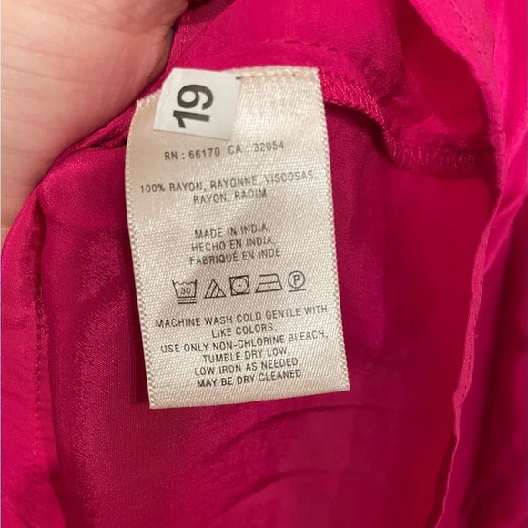 Maeve - Anthropologie | Women's Magenta Pink Lightweight Cutout Blouse Size 4 - Picture 5 of 6